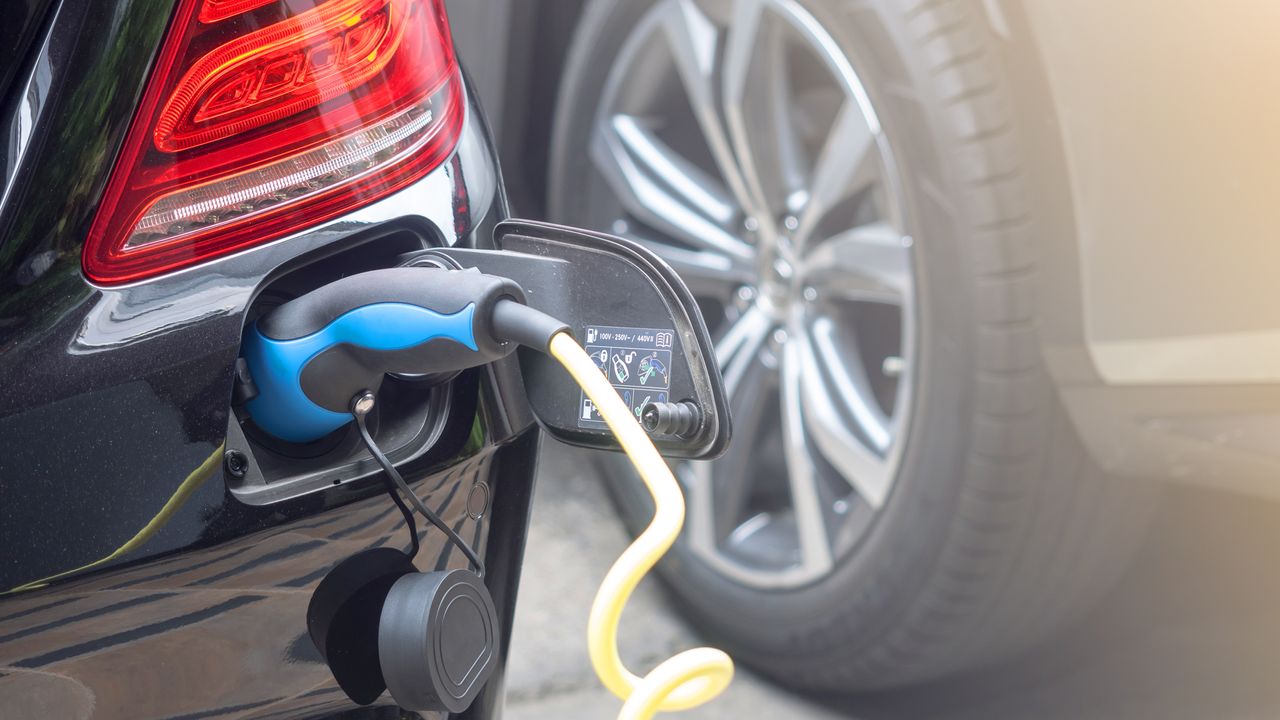 "Electric Vehicle Market Growth: Segmentation, Emerging Markets & Projections"
